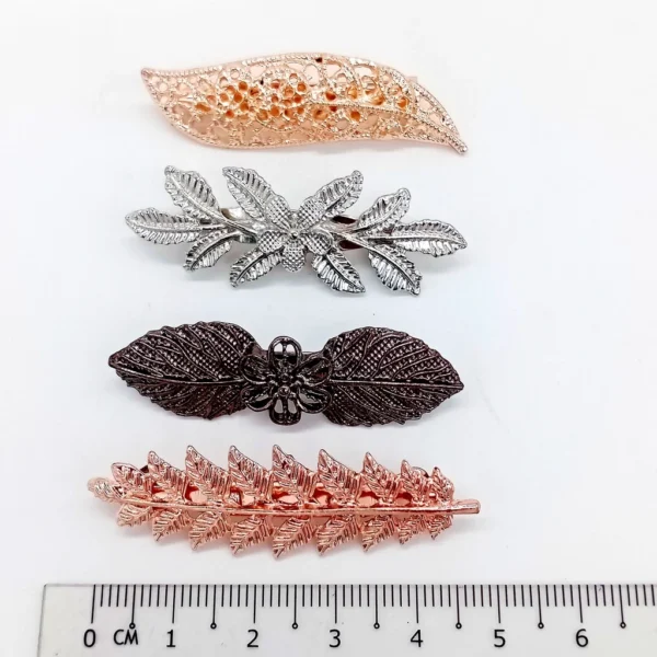 77724201b7558fd1b64e73572e1d907a-1.webp Mixed Shoulder Brooch - Set of 2