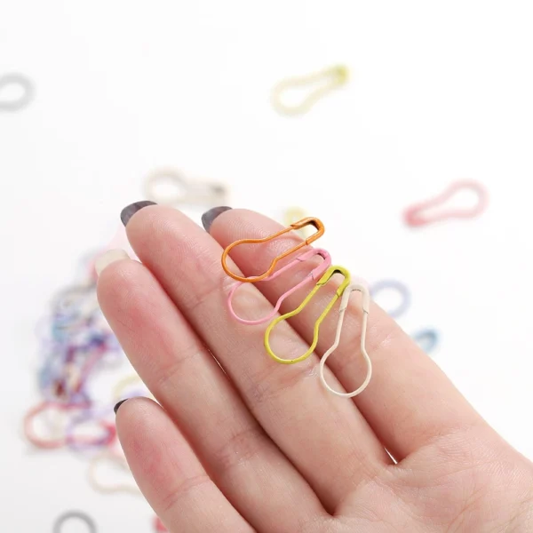 sg-11134201-23010-ixals0tfz5lv97.webp Candy Safety Pins Pack - 100 Pieces